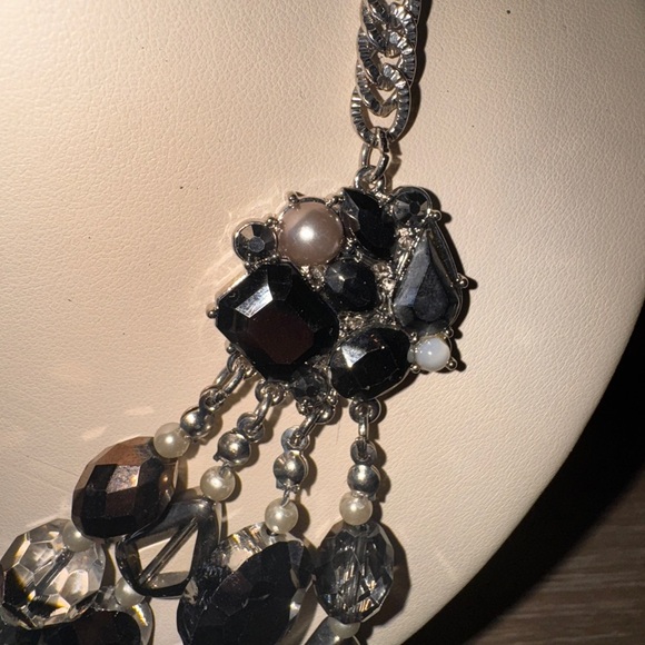 White House Black‎ Market Black and Silver Necklace - Picture 8 of 8